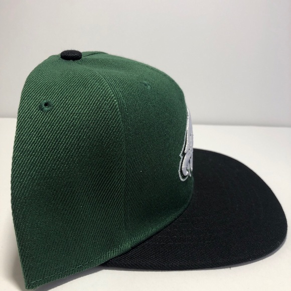 NEW Philadelphia Eagles Hat Embroidered Logos - Picture 5 of 6